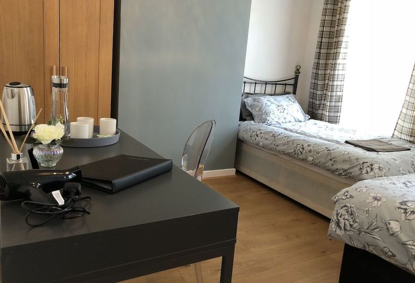 Пансион Double Rooms Near City Centre