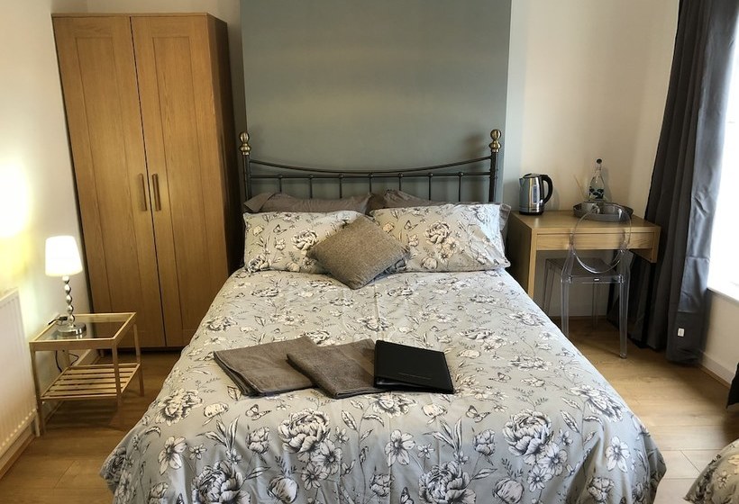 Пансион Double Rooms Near City Centre