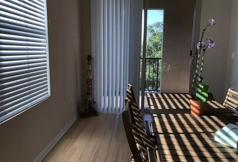 Resort Style Luxury 2bd Suite In Irvine S Spectrum Center