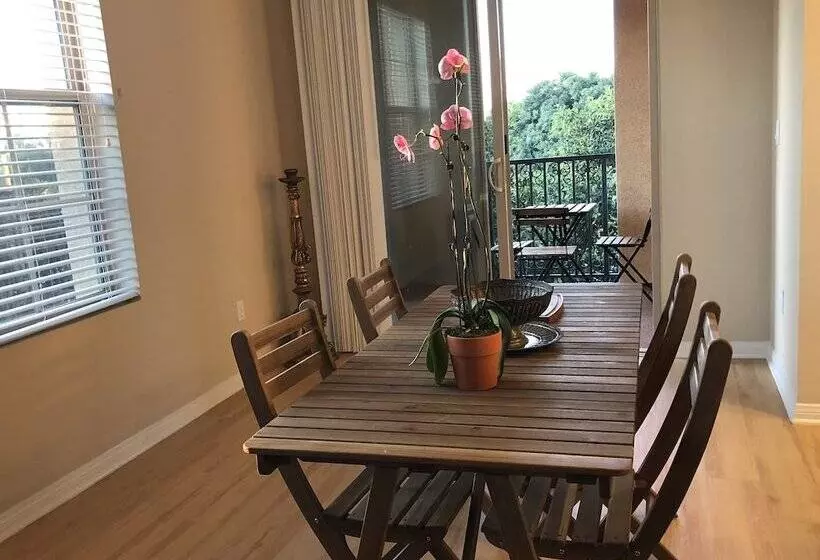 Resort Style Luxury 2bd Suite In Irvine S Spectrum Center