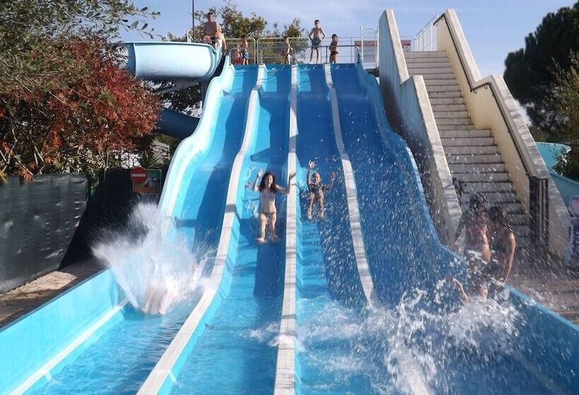 Отель Mobil Home Aventura 8 Places