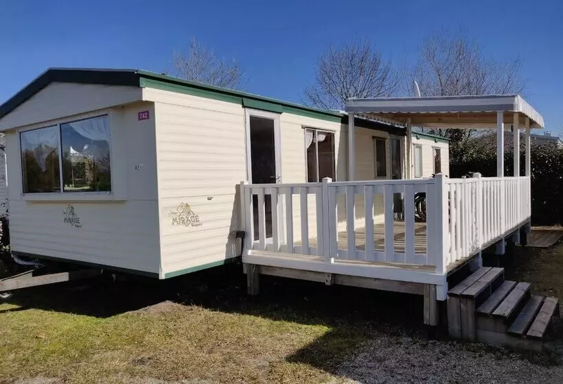 ホテル Mobil Home Aventura 8 Places