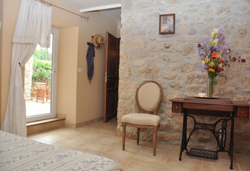 Le Jas Des Légrémis  Le Jas Du Bas