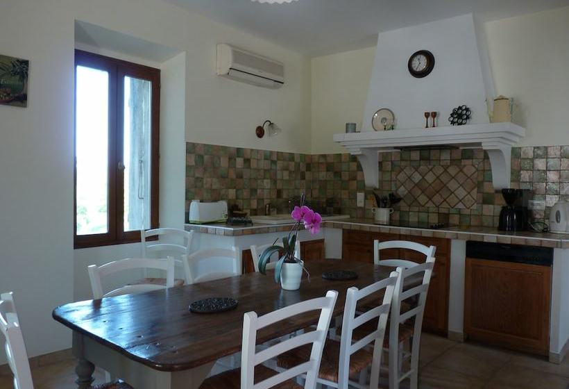 Le Jas Des Légrémis  Le Jas Du Bas