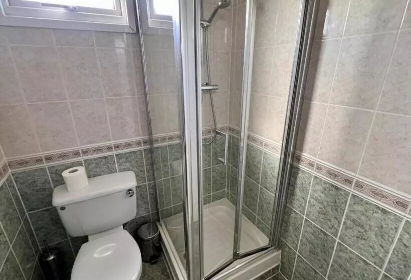 ペンション The Mayfair Guest House Self Catering