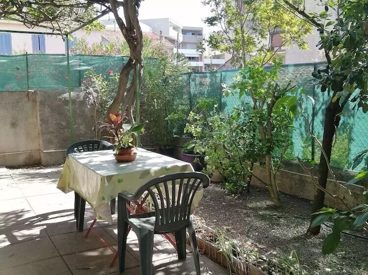 Bed and Breakfast Beau Mas à Montolivet