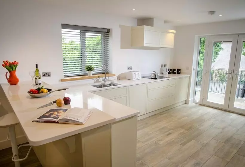 Kirkby Lonsdale Cottages, Ingleborough House