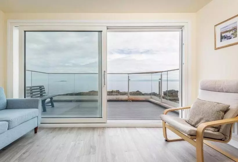 Stunning Shore Front House In Historic Cellardyke