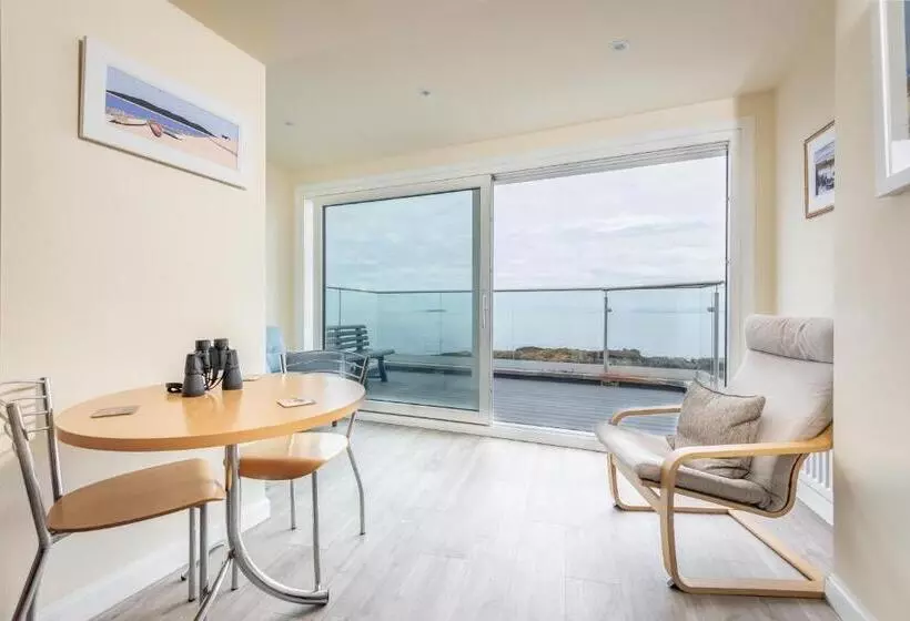 Stunning Shore Front House In Historic Cellardyke