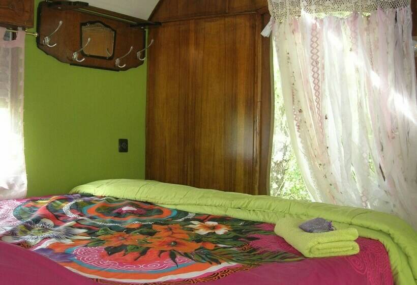 בית מלון כפרי Roulotte Arthus