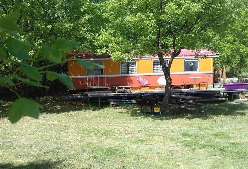 בית מלון כפרי Roulotte Arthus