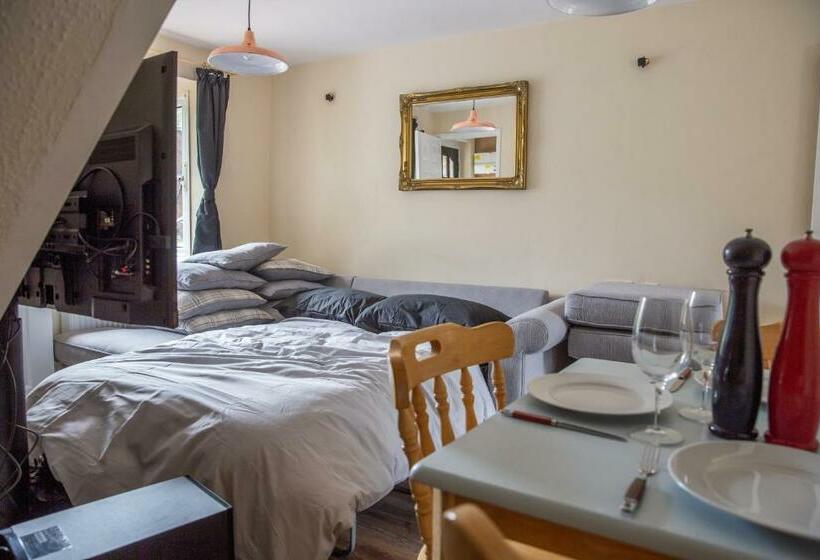 Cosy Nottingham City Centre Townhouse