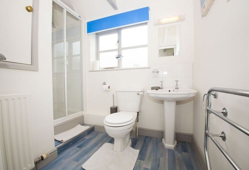 Padstow Breaks   Malt Cottage