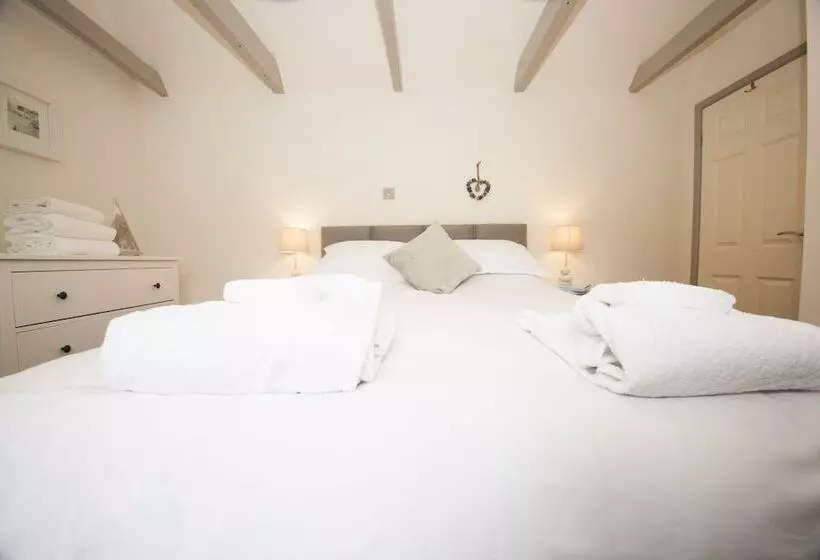 Padstow Breaks Malt Cottage