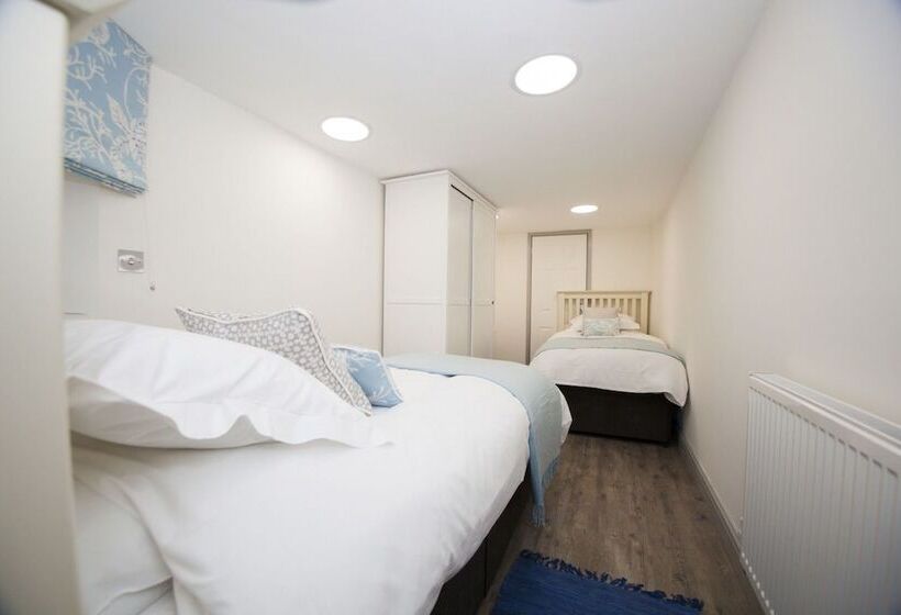 Padstow Breaks   Malt Cottage