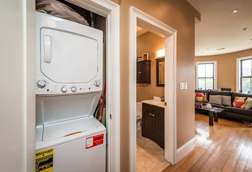 Pelicanstay In Boston Bay Village