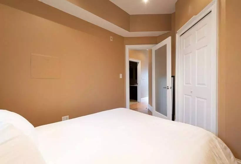 Pelicanstay In Boston Bay Village
