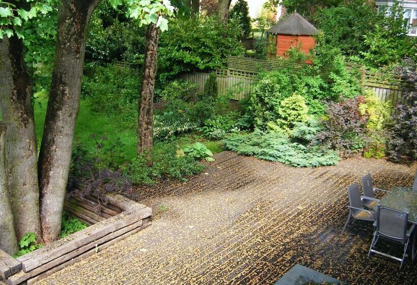 بنسيون Heathfield Place