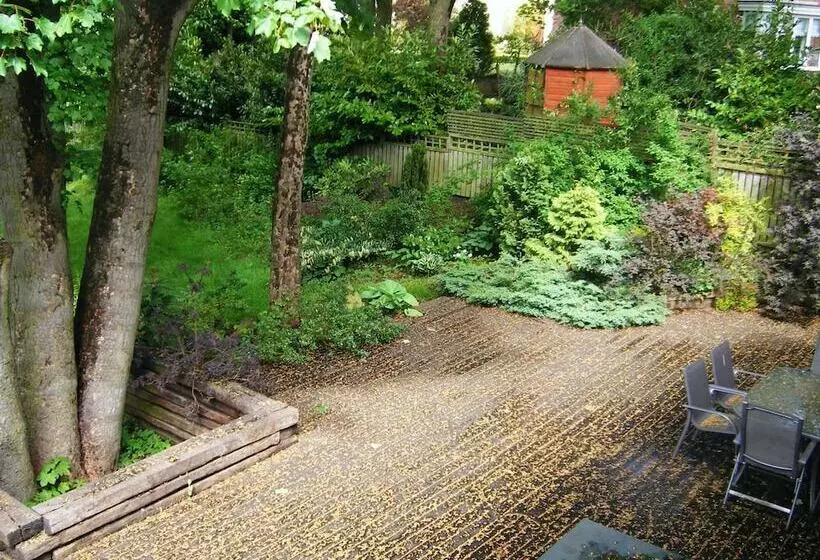 پانسیون Heathfield Place