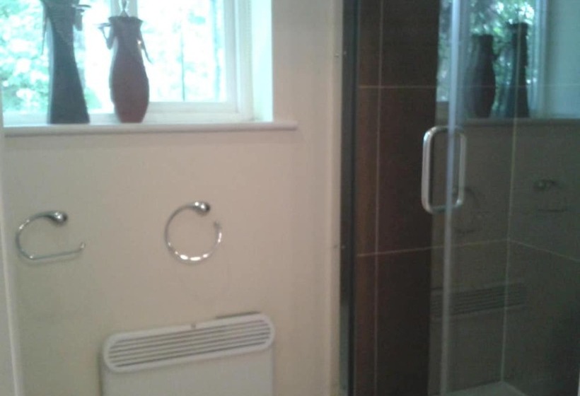 بنسيون Heathfield Place