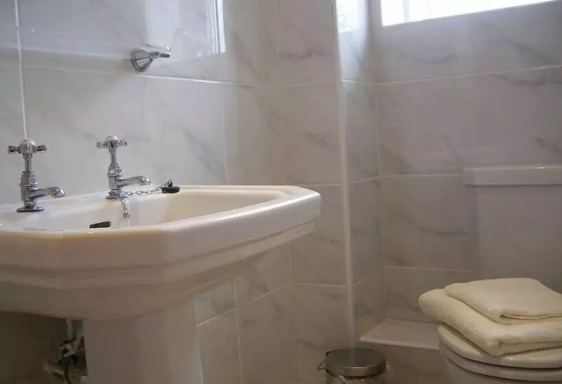 پانسیون Heathfield Place