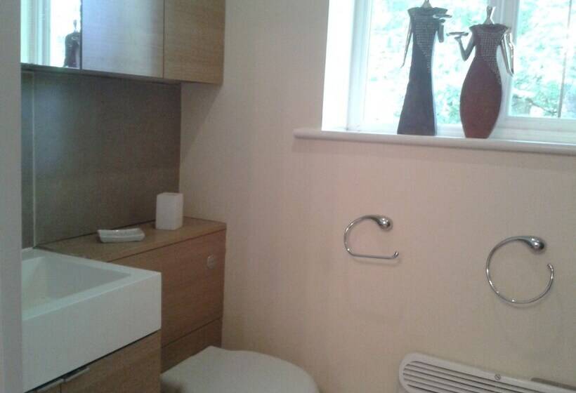 بنسيون Heathfield Place