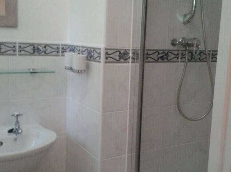 بنسيون Heathfield Place