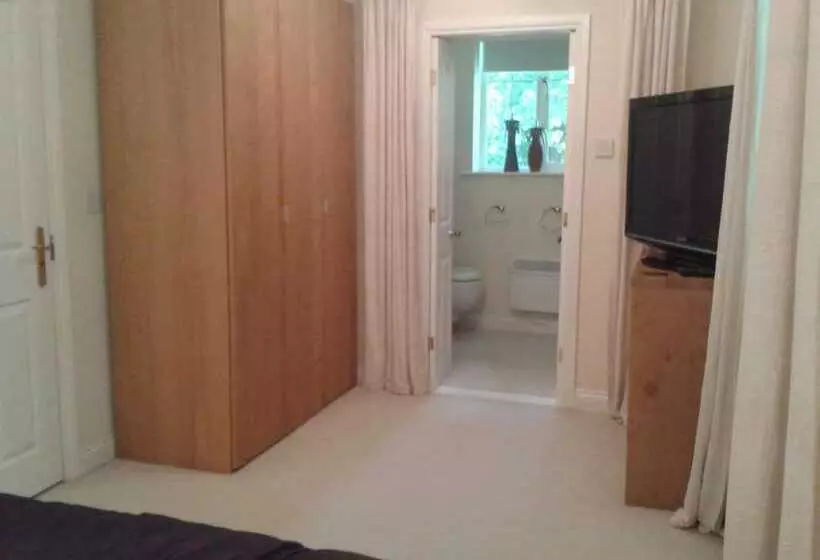 پانسیون Heathfield Place