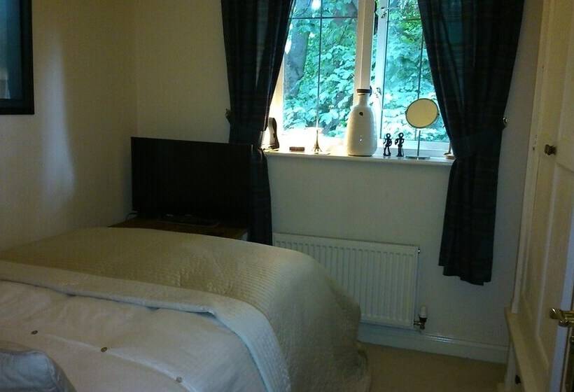 بنسيون Heathfield Place