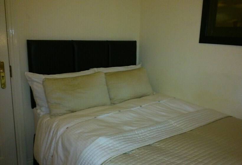 بنسيون Heathfield Place