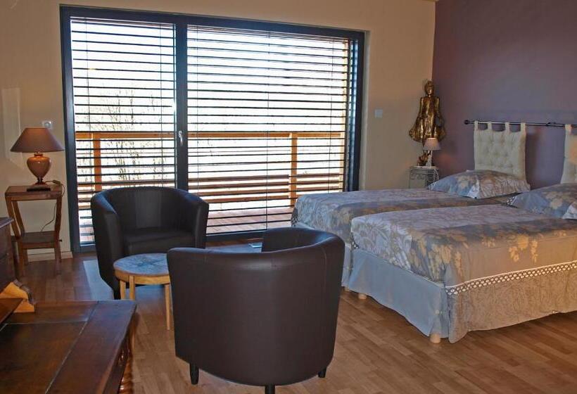 Bed and Breakfast Au Chant Du Riou