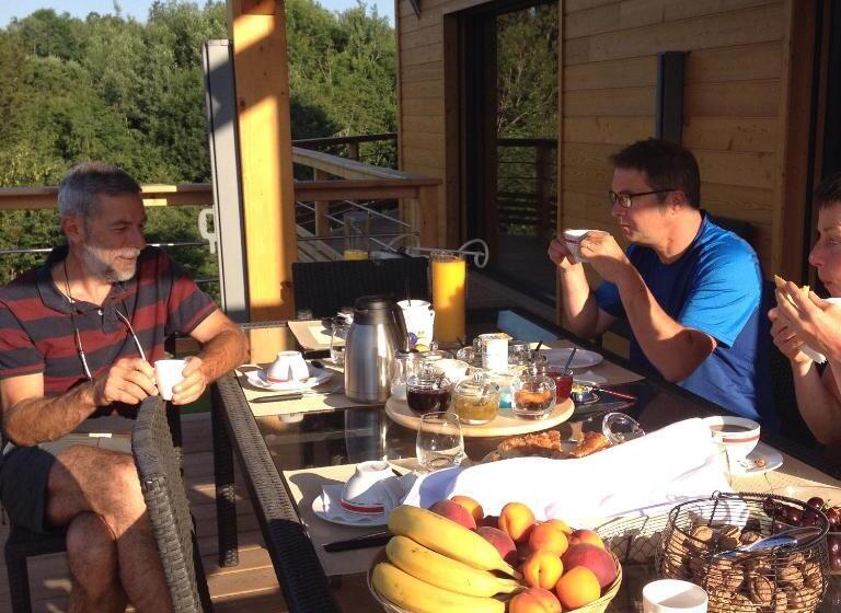 Bed and Breakfast Au Chant Du Riou