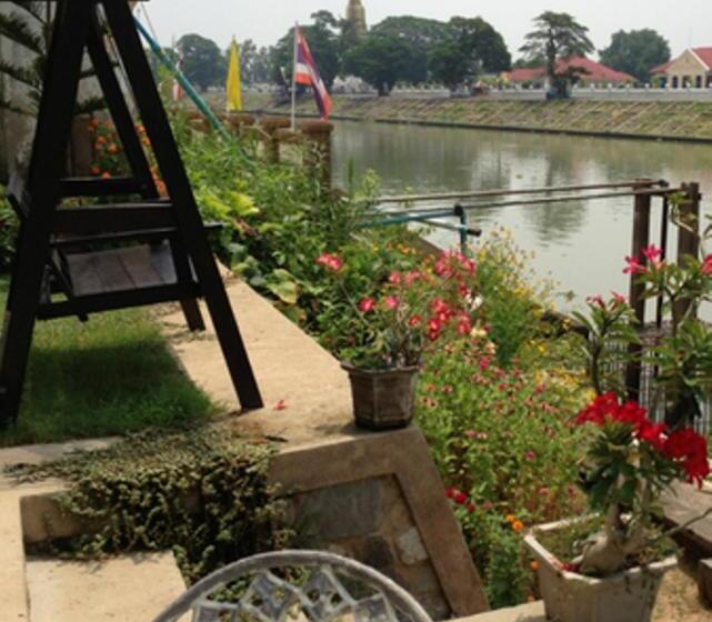 ホテル Ayothaya Riverside House