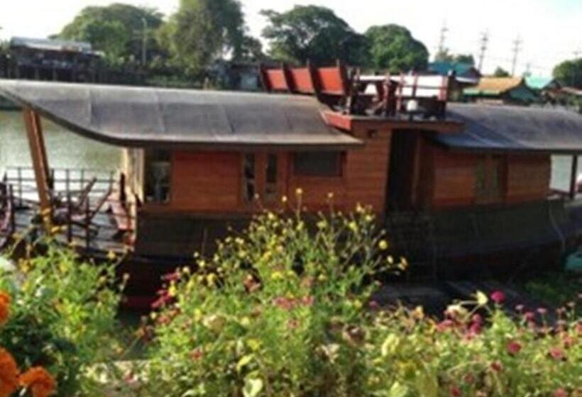 ホテル Ayothaya Riverside House