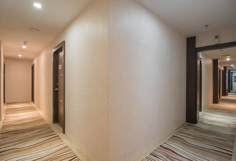 호텔 Reddoorz Premium Near Grand Batam Mall