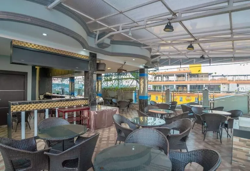 ホテル Reddoorz Premium Near Grand Batam Mall