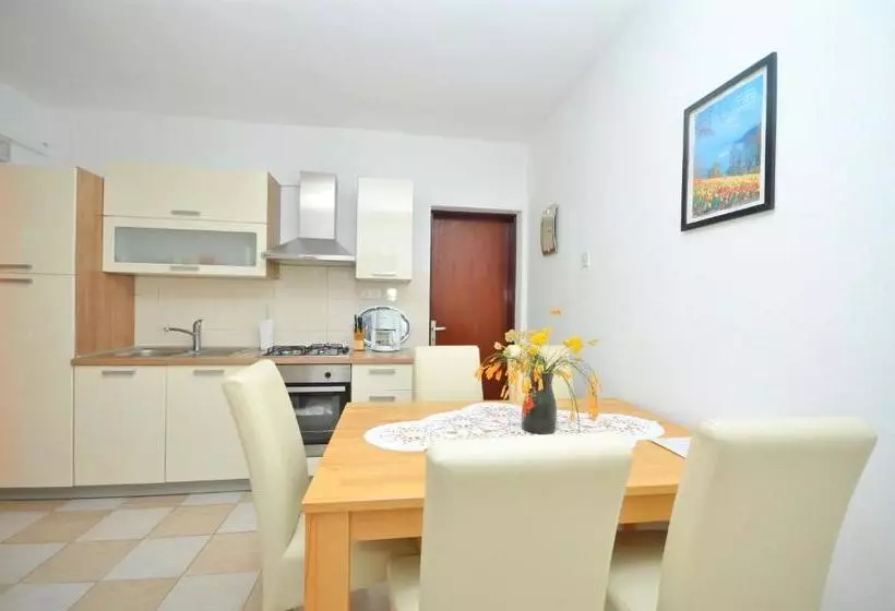 Apartment Gordan