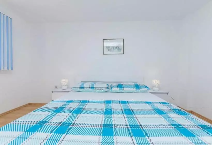 Apartment Island Dream