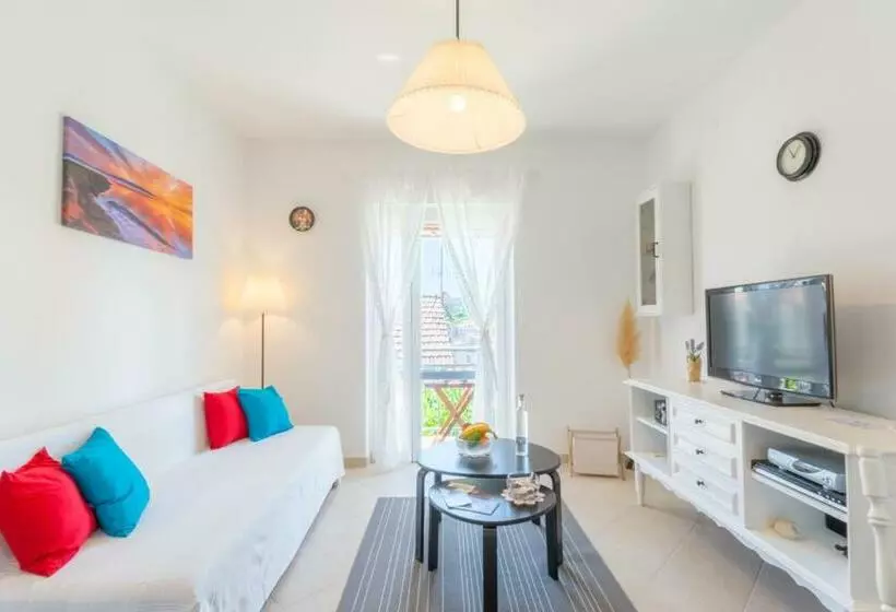 Seaview Apartment Toni