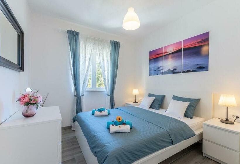 Seaview Apartment Toni