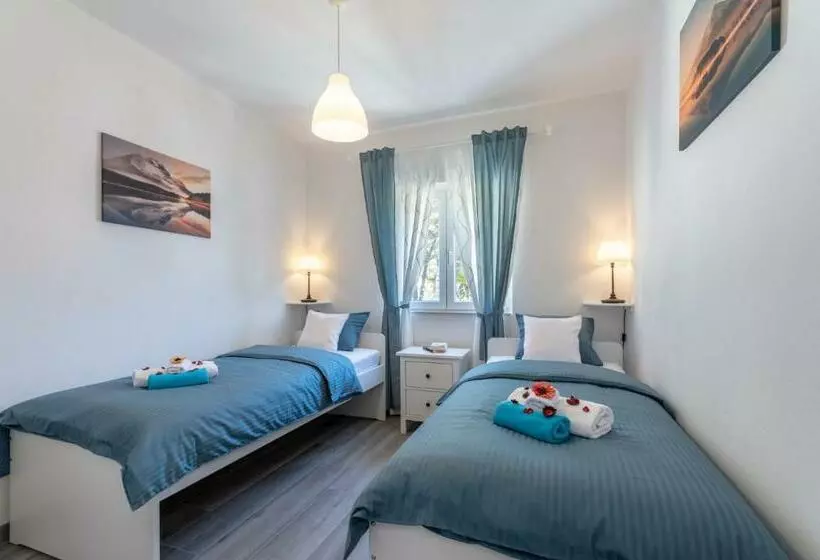 Seaview Apartment Toni