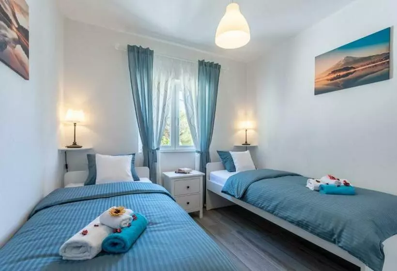 Seaview Apartment Toni