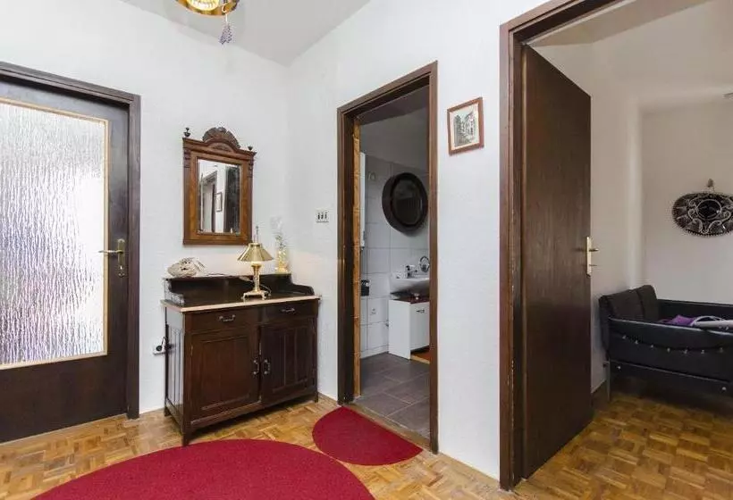 Apartments Jadrana