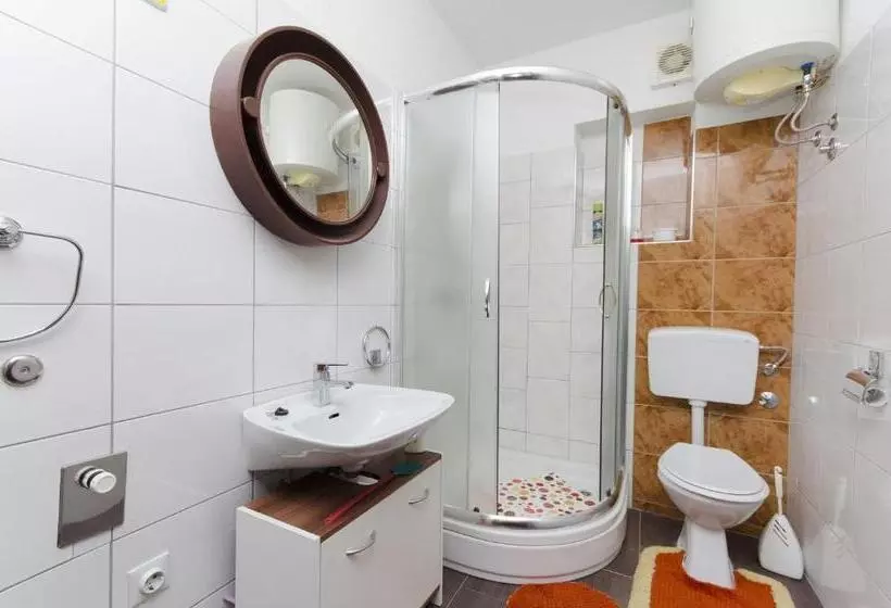 Apartments Jadrana