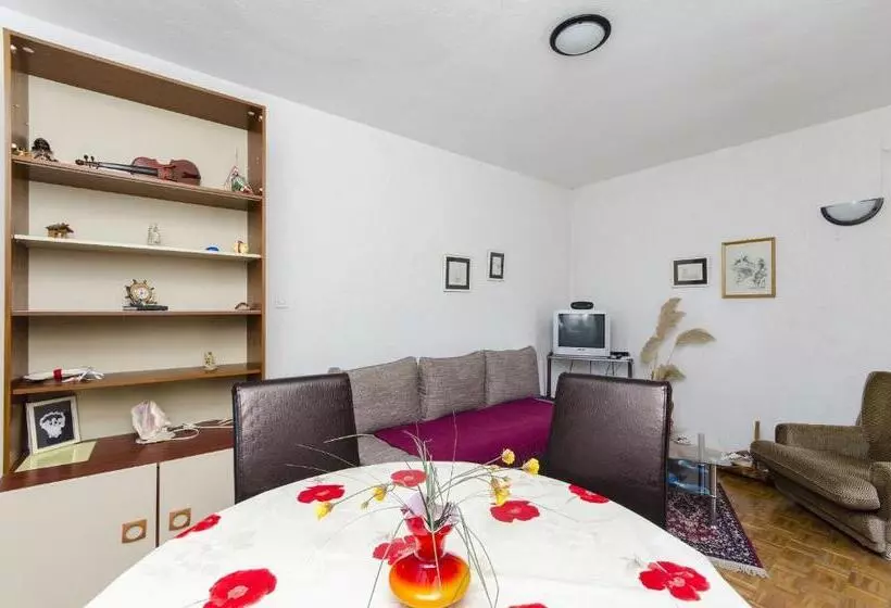 Apartments Jadrana