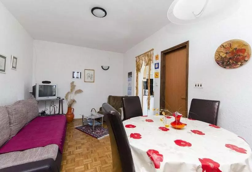 Apartments Jadrana