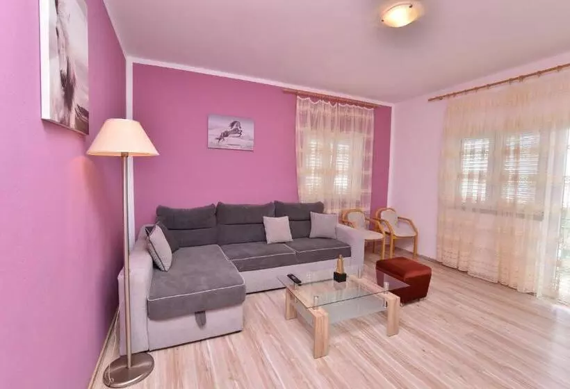 Apartments Jere Proto