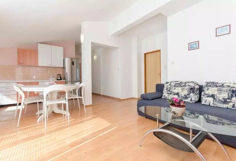 Apartments Sweet Garden