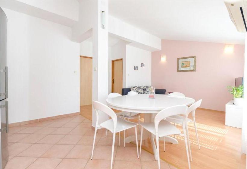 Apartments Sweet Garden