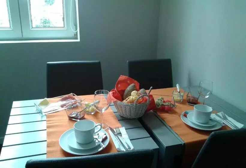 Guest House Antero De Quental